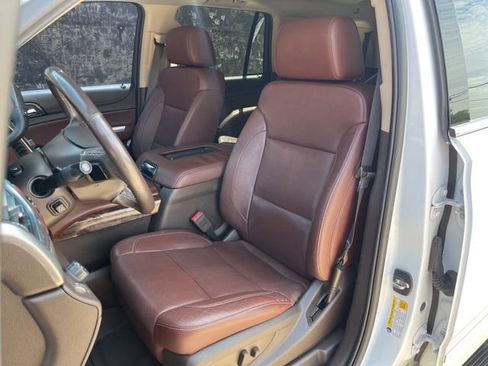 Used 2017 Chevrolet Tahoe Premier RWD image 16