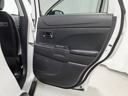 Used 2016 Mitsubishi Outlander Sport GT image 31