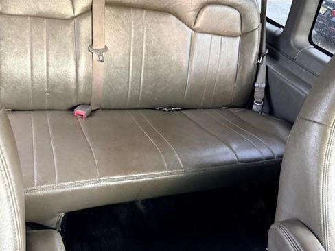 Used 2019 Chevrolet Express 3500 LS RWD image 31