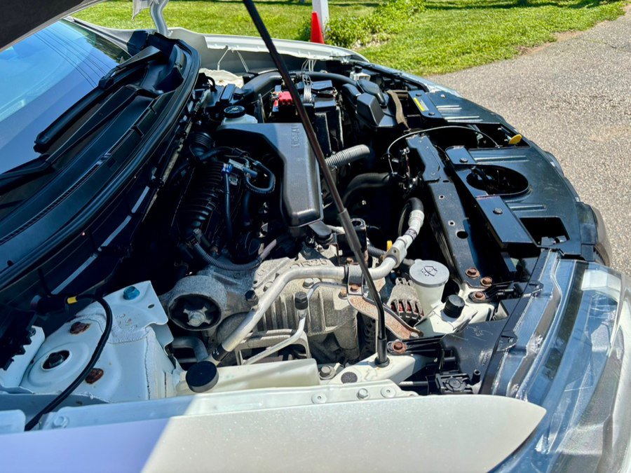 Used 2018 Nissan Rogue SV AWD/4WD image 30