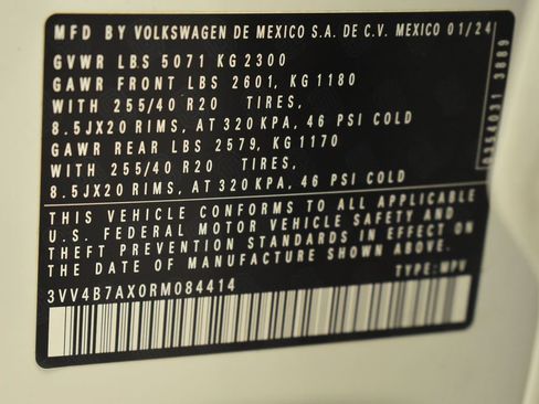 Used 2024 Volkswagen Tiguan SEL R-Line AWD/4WD image 43