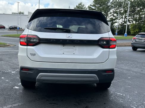 Used 2023 Honda Pilot EX-L image 10