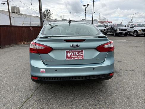 Used 2012 Ford Focus SE image 4