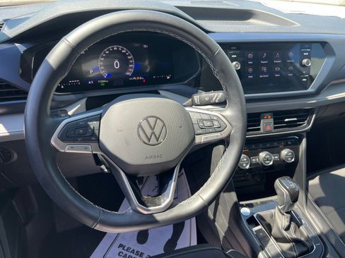 Used 2024 Volkswagen Taos SE w/ Black Wheel Package FWD image 35