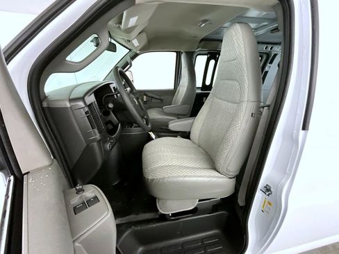 New 2025 Chevrolet Express 3500 w/ Driver Convenience Package image 9