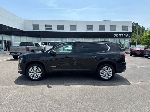 Used 2024 GMC Acadia Elevation AWD/4WD image 2