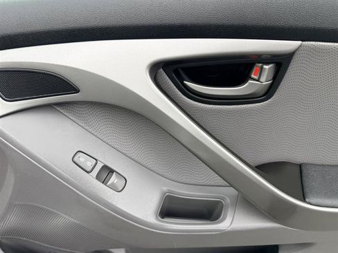 Used 2013 Hyundai Elantra Limited FWD image 14