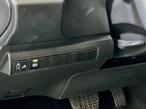Used 2025 Toyota Corolla LE FWD image 8
