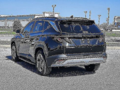 Certified 2025 Hyundai Tucson SEL FWD image 3