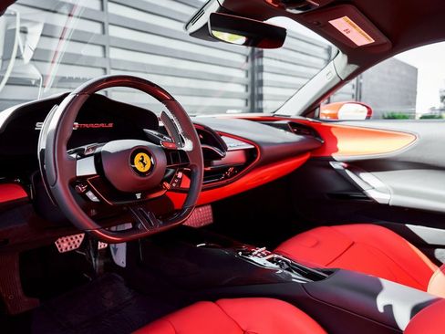 Used 2023 Ferrari SF90 Stradale Base image 2