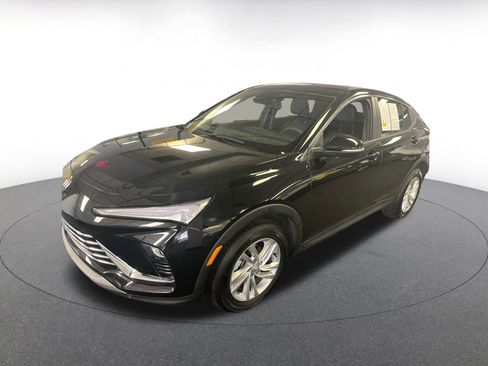 Used 2025 Buick Envista Sport Touring image 6