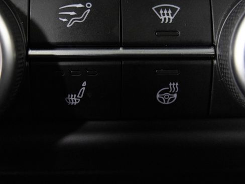 Used 2018 Alfa Romeo Giulia Base w/ Nero Edizione image 26