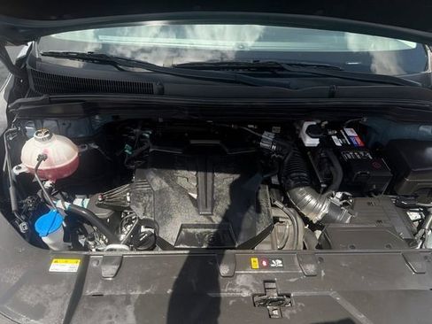 Used 2023 Kia Carnival EX FWD image 25