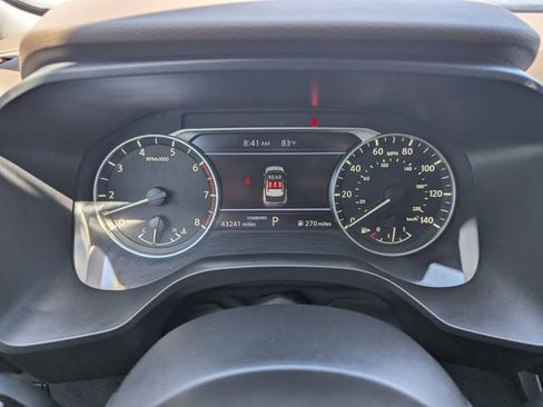 Used 2023 Nissan Rogue SV image 30