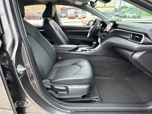 Used 2023 Toyota Camry SE image 30