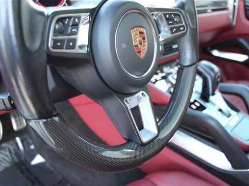Used 2019 Porsche Cayenne Turbo AWD/4WD image 33