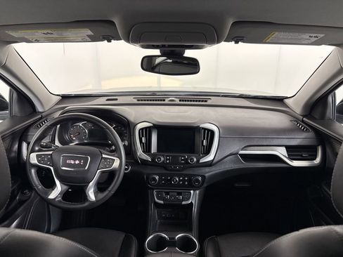 Used 2023 GMC Terrain SLT image 17