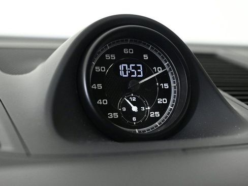 Certified 2025 Porsche Macan image 23