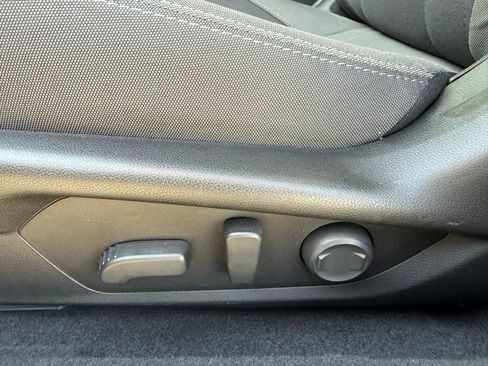 Certified 2025 Subaru Crosstrek 2.0i Premium image 23