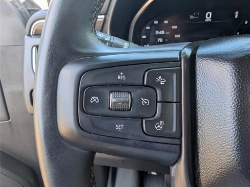 Used 2023 GMC Yukon AT4 w/ Technology Package AWD/4WD image 23