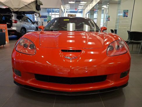 Used 2011 Chevrolet Corvette Grand Sport w/ Preferred Equipment Group image 2