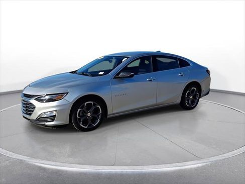 Used 2022 Chevrolet Malibu LT image 4