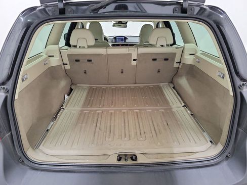 Used 2013 Volvo XC70 3.2 image 9