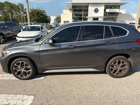 Used 2021 BMW X1 sDrive28i w/ Premium Package FWD image 3