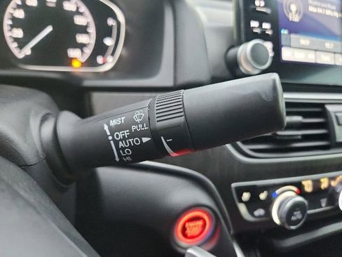 Used 2020 Honda Accord Touring image 31