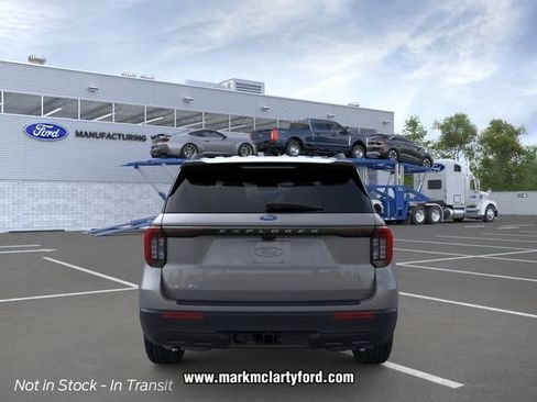 New 2026 Ford Explorer Active RWD image 5