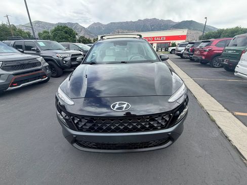 Used 2023 Hyundai Kona Limited AWD/4WD image 9