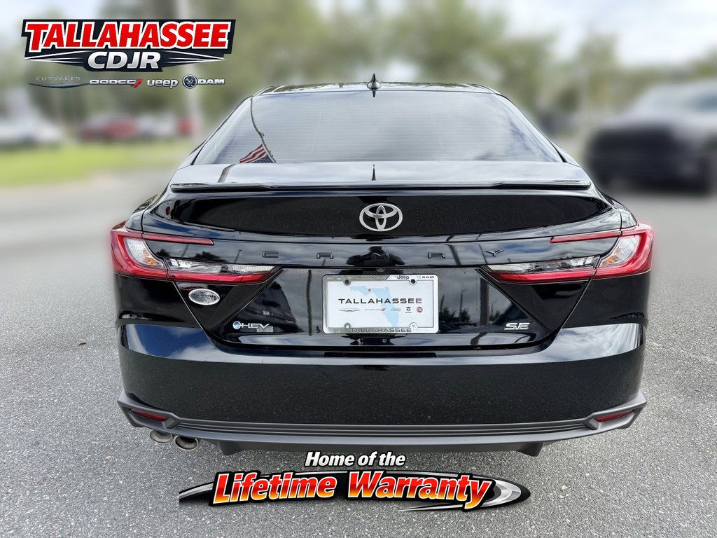 Used 2025 Toyota Camry SE w/ Convenience Package FWD image 4