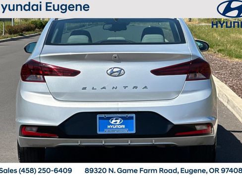 Used 2020 Hyundai Elantra Value Edition FWD image 4