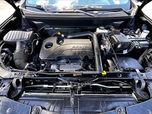 Used 2023 Chevrolet Equinox Premier image 31