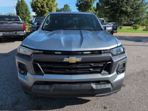 Used 2024 Chevrolet Colorado LT w/ LT Convenience Package RWD image 9