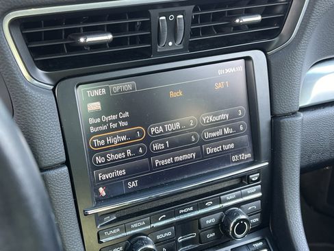 Used 2013 Porsche 911 Carrera 4S image 22