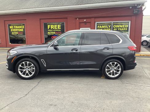Used 2020 BMW X5 xDrive40i w/ Premium Package AWD/4WD image 4