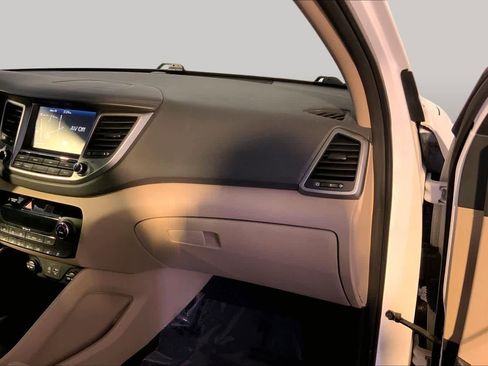 Used 2018 Hyundai Tucson Limited w/ Ultimate Package 02 FWD image 19