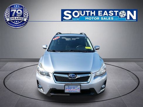 Used 2017 Subaru Crosstrek 2.0i Premium w/ Moonroof Package AWD/4WD image 3