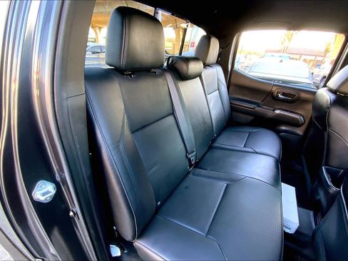 Used 2023 Toyota Tacoma Limited image 20