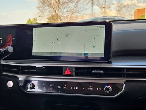 Used 2025 Kia Sorento S w/ Panoramic Sunroof Package image 17