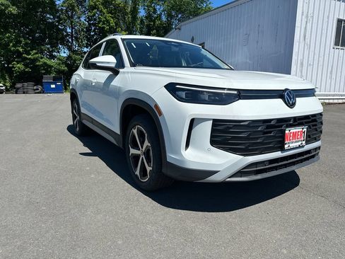 New 2026 Volkswagen Tiguan SE AWD/4WD image 5