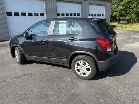 Used 2015 Chevrolet Trax LS w/ LPO, Protection Package FWD image 30