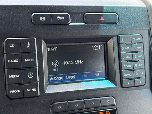 Used 2018 Ford F250 XL w/ Power Equipment Group AWD/4WD image 27