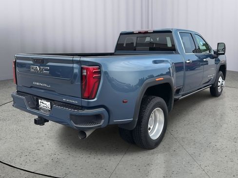 Used 2025 GMC Sierra 3500 Denali Ultimate AWD/4WD image 5