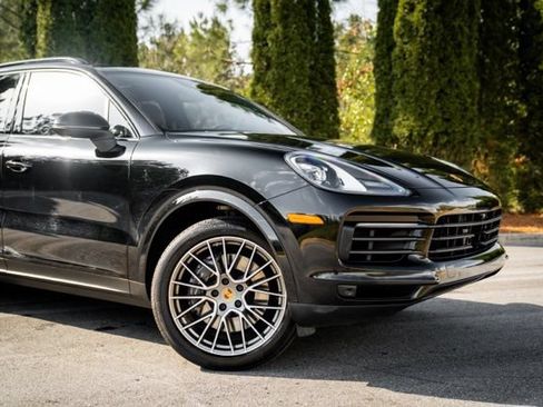 Used 2023 Porsche Cayenne Platinum Edition AWD/4WD image 7