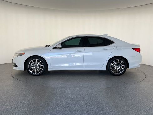 Used 2015 Acura TLX V6 image 2