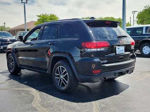 Used 2017 Jeep Grand Cherokee Trailhawk w/ Trailhawk Luxury Group AWD/4WD image 5
