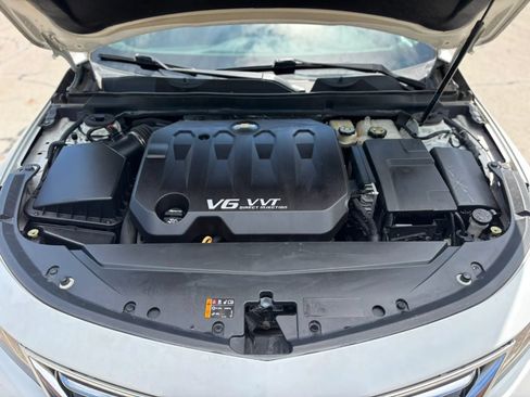 Used 2017 Chevrolet Impala LT w/ Convenience Package FWD image 13