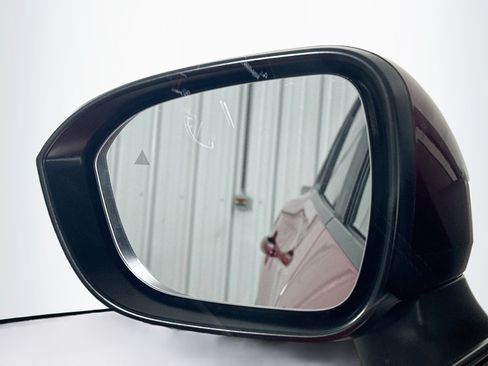 Used 2023 Nissan Rogue SV AWD/4WD image 16